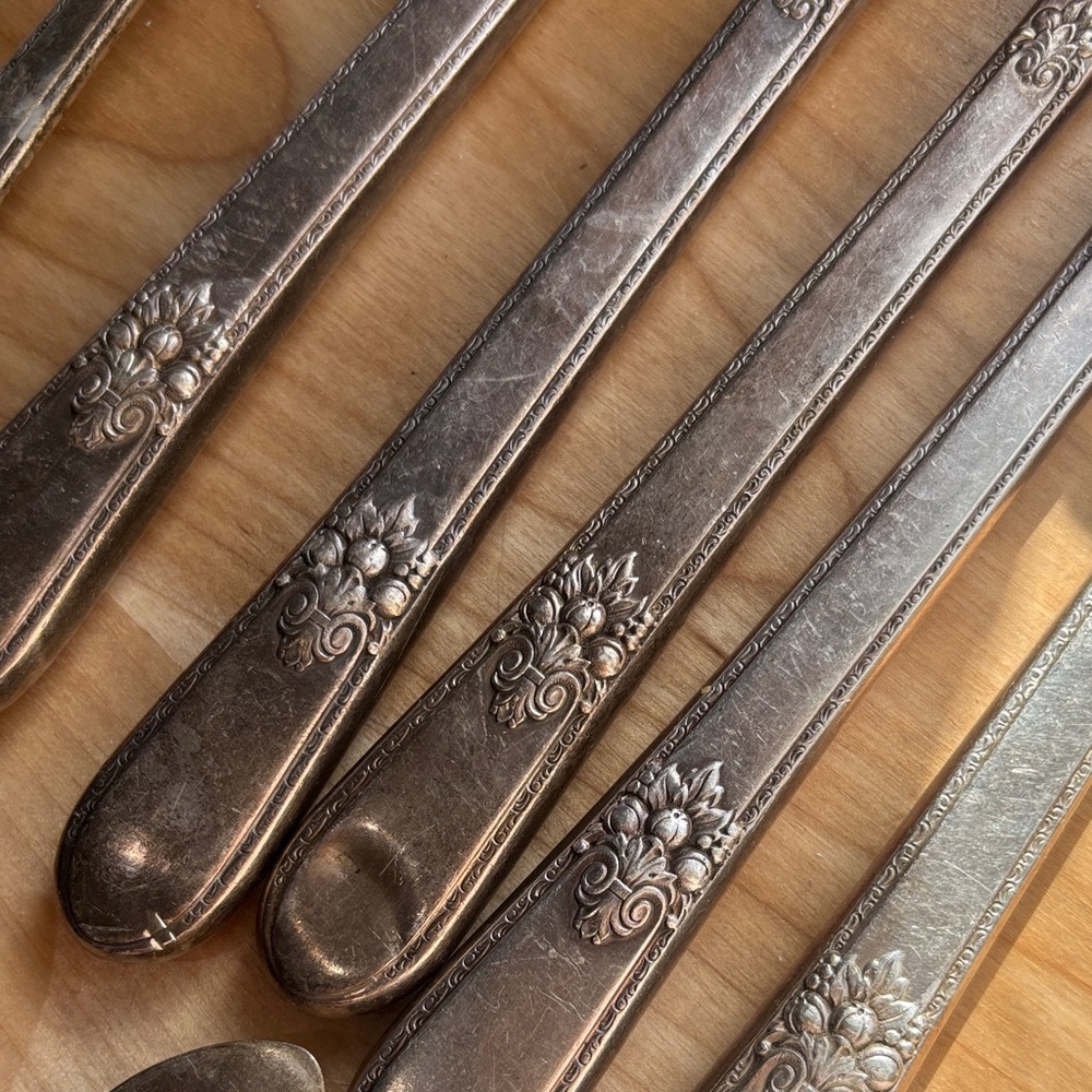 Vintage Rogers Bros Silver silverware - Picture 2 of 5